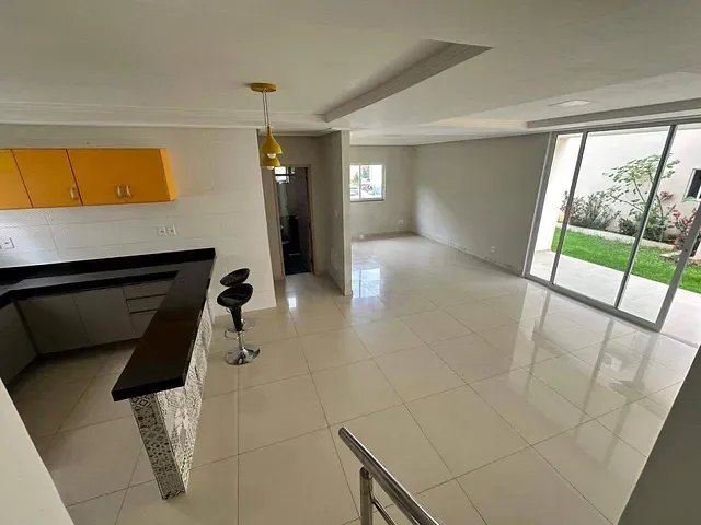 Casa 4 quartos e 2 banheiros, à venda, no bairro Prainha em Paulo Afonso