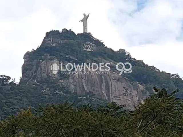 Casa 4 quartos e 8 banheiros, à venda, no bairro Cosme Velho em Rio de Janeiro