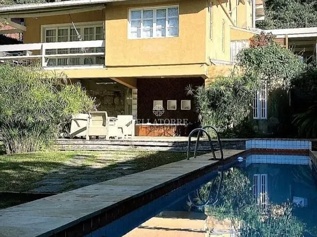 Casa com 890m² 4 quartos e 3 banheiros, para alugar, no bairro Alto em Teresópolis