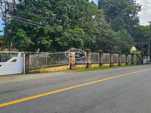 Casa com 1590m² 5 quartos e 5 banheiros, para alugar, no bairro Penedo em Itatiaia