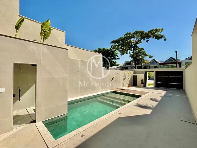 Casa 4 quartos e 6 banheiros, à venda, no bairro Barra da Tijuca em Rio de Janeiro