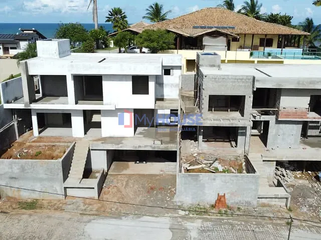 Casa 4 quartos e 6 banheiros, à venda, no bairro Nossa Senhora da Vitória em Ilhéus