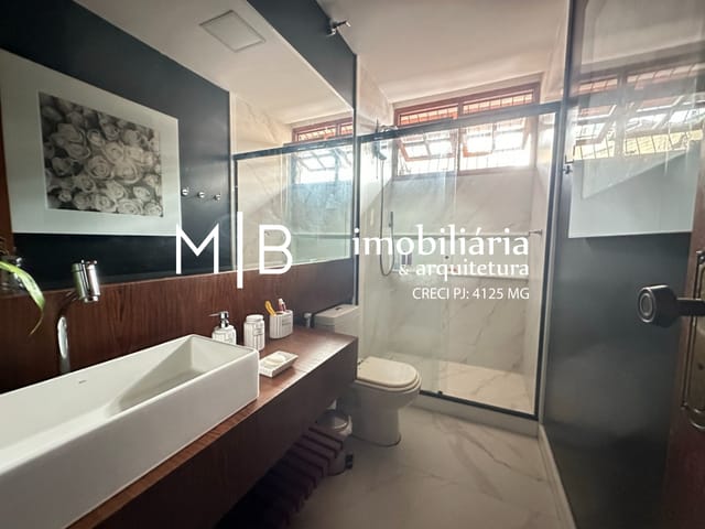 Casa com 380m² 4 quartos e 4 banheiros, à venda, no bairro COLINAS em CATAGUASES