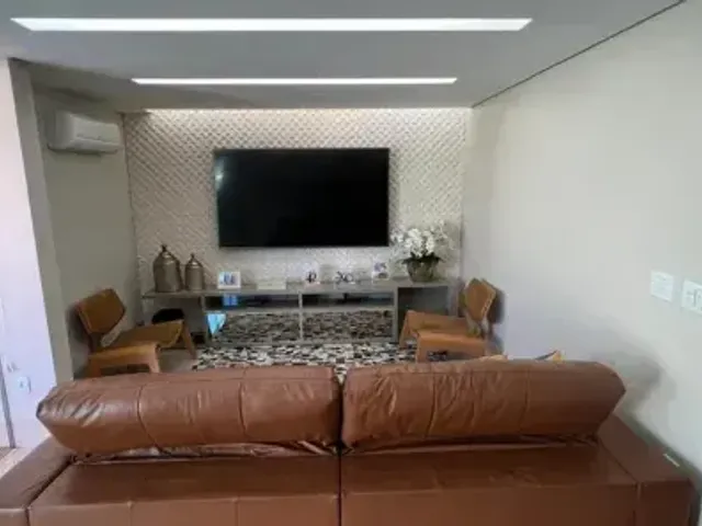 Casa 4 quartos e 5 banheiros, à venda, no bairro Residencial Granville em Goiânia