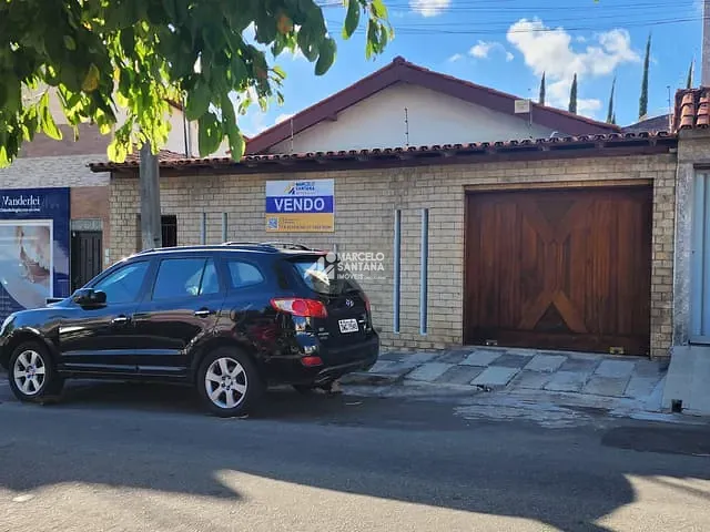 Casa 3 quartos e 2 banheiros, à venda, no bairro Recreio em Vitória da Conquista