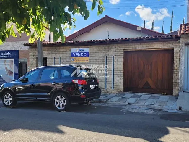 Casa 3 quartos e 2 banheiros, à venda, no bairro Recreio em Vitória da Conquista