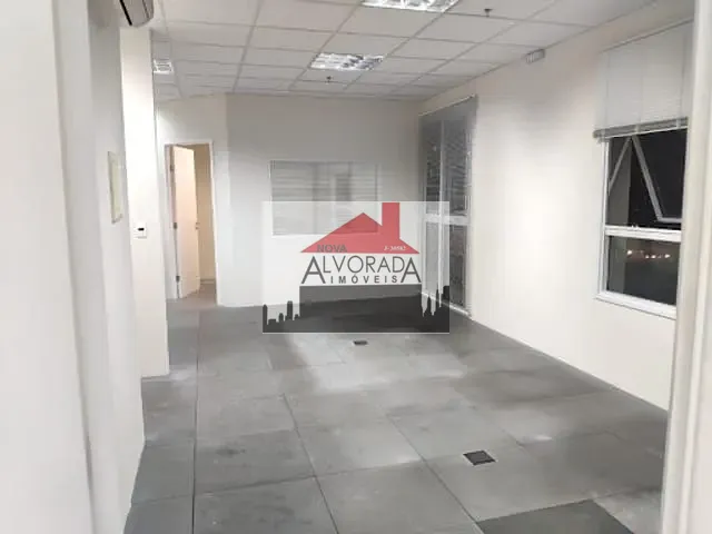 Sala com 80m², para alugar, no bairro Vila Leopoldina em São Paulo