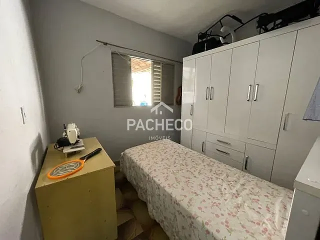 Casa com 300m² 3 quartos e 2 banheiros, à venda, no bairro Jardim São Francisco em Santa Bárbara d'Oeste