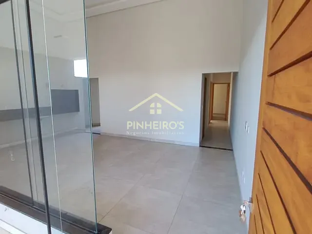 Casa com 150m² 3 quartos e 1 banheiro, à venda, no bairro Residencial Maria Flora em Cambé