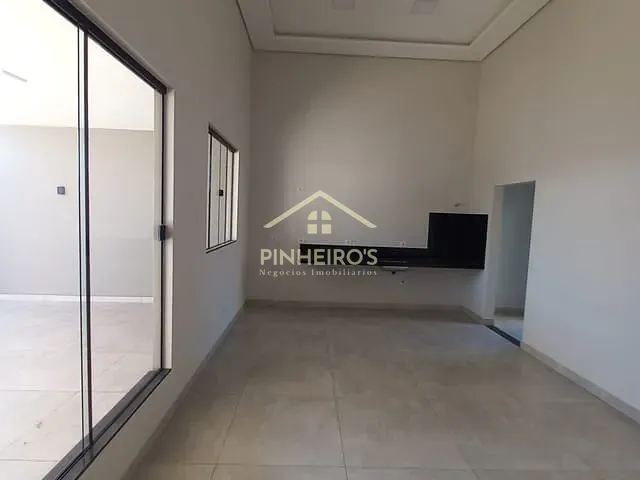 Casa com 150m² 3 quartos e 1 banheiro, à venda, no bairro Residencial Maria Flora em Cambé