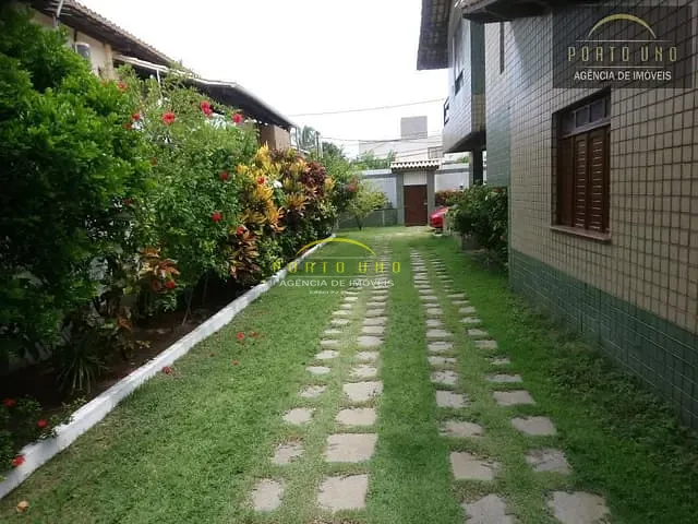 Casa com 900m² 5 quartos e 5 banheiros, à venda, no bairro Itapuã em Salvador