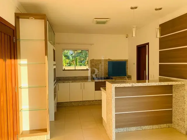 Casa 2 quartos e 2 banheiros, para alugar, no bairro Pernambuco em Tijucas