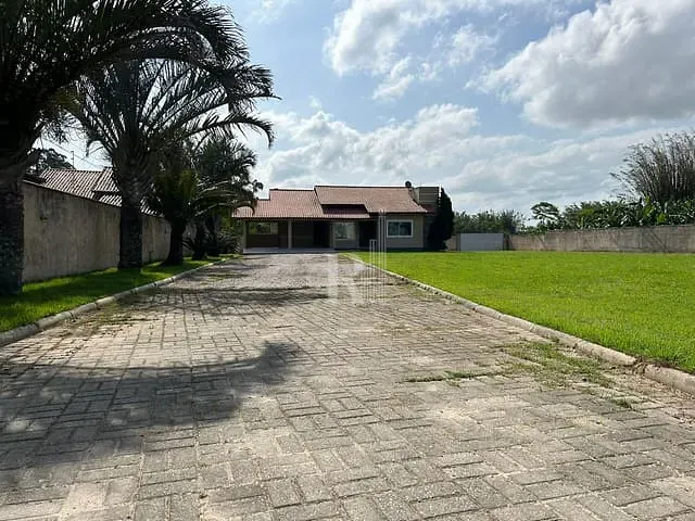 Casa 2 quartos e 2 banheiros, para alugar, no bairro Pernambuco em Tijucas