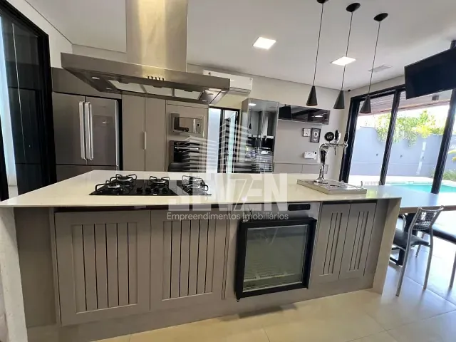 Casa com 510m² 3 quartos e 5 banheiros, à venda, no bairro Jardim Shangri La em Bauru