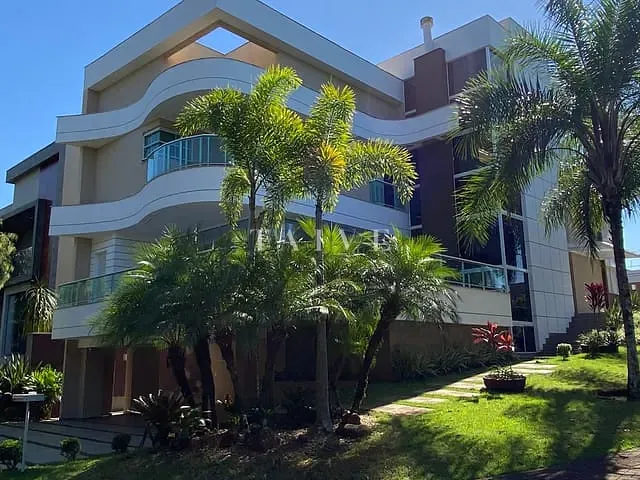 Casa 4 quartos e 4 banheiros, à venda, no bairro Vivendas do Arvoredo em Londrina
