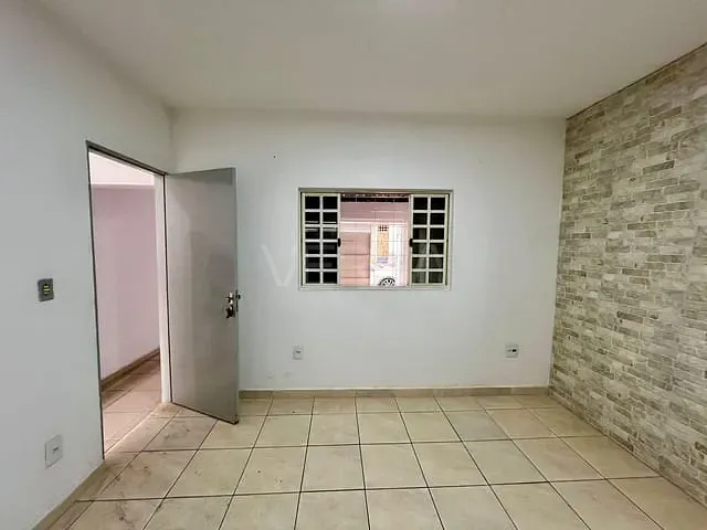 Casa 2 quartos e 1 banheiro, à venda, no bairro Parque Mãe Preta em Rio Claro
