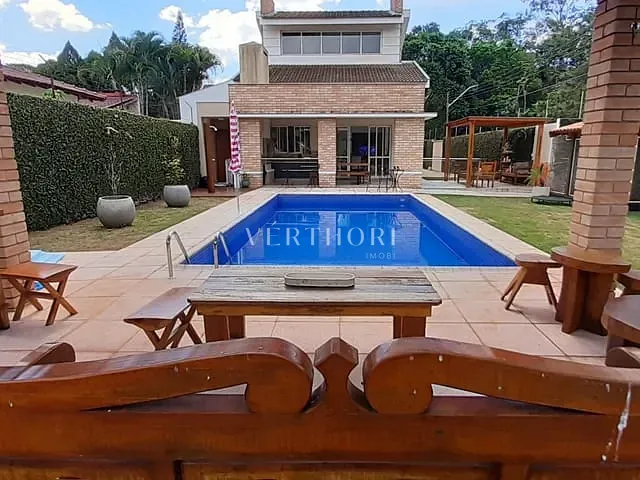 Casa com 641m² 4 quartos e 5 banheiros, à venda, no bairro Mediterrâneo em Londrina