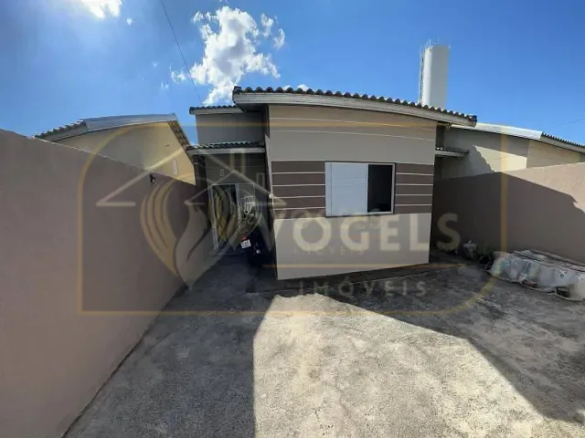 Casa 2 quartos e 1 banheiro, à venda, no bairro Residencial Van Den Broek em Holambra