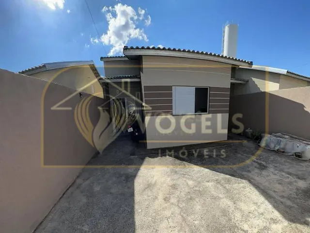 Casa 2 quartos e 1 banheiro, à venda, no bairro Residencial Van Den Broek em Holambra
