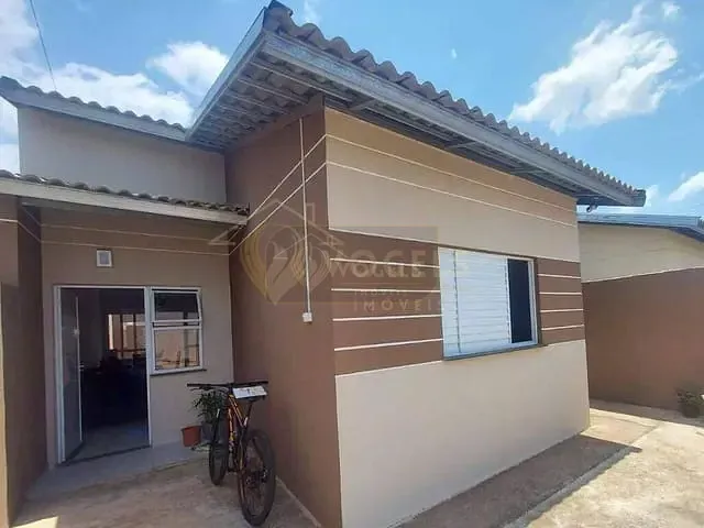 Casa 2 quartos e 1 banheiro, à venda, no bairro Residencial Van Den Broek em Holambra