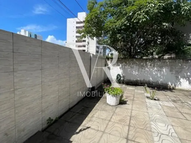 Casa 6 quartos e 4 banheiros, para alugar, no bairro Cabo Branco em João Pessoa