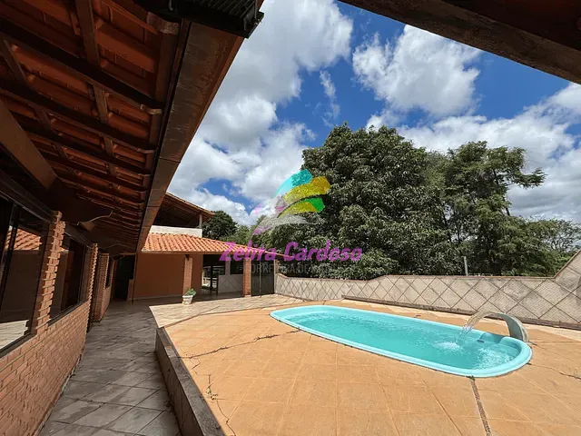 Casa com 5017m² 3 quartos e 4 banheiros, à venda, no bairro Vila Ipê Amarelo em Contagem