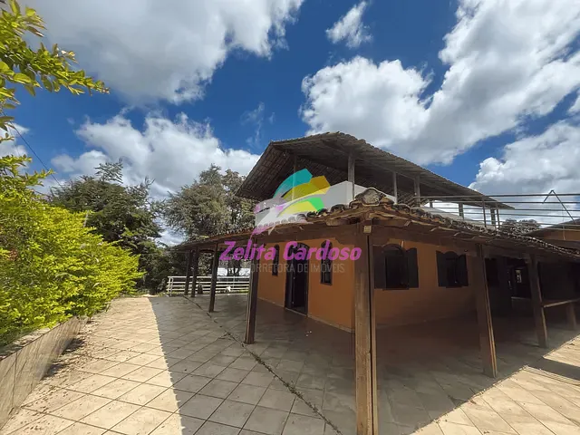 Casa com 5017m² 3 quartos e 4 banheiros, à venda, no bairro Vila Ipê Amarelo em Contagem