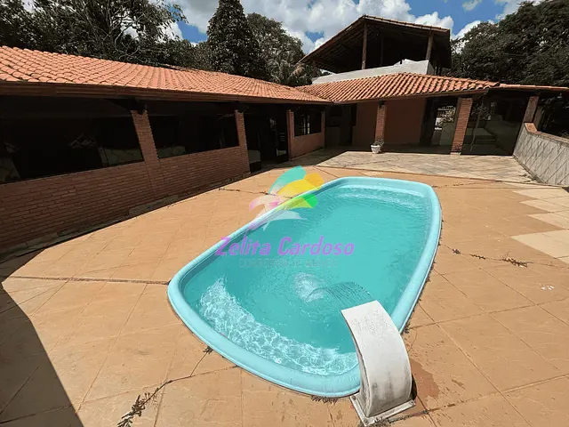 Casa com 5017m² 3 quartos e 4 banheiros, à venda, no bairro Vila Ipê Amarelo em Contagem