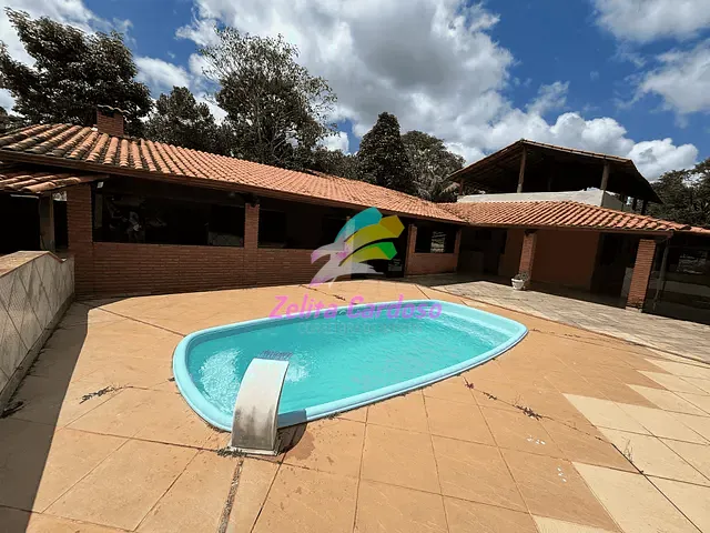Casa com 5017m² 3 quartos e 4 banheiros, à venda, no bairro Vila Ipê Amarelo em Contagem