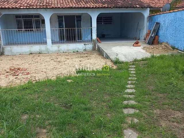 Casa com 300m² 3 quartos e 2 banheiros, à venda, no bairro Peró em Cabo Frio