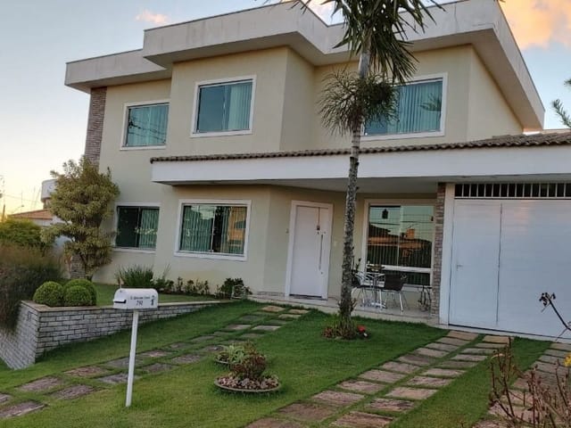 Casa 6 quartos e 4 banheiros, à venda, no bairro São Pedro em Juiz de Fora
