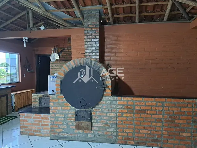 Casa com 252m² 3 quartos e 2 banheiros, à venda, no bairro Centro em Erechim