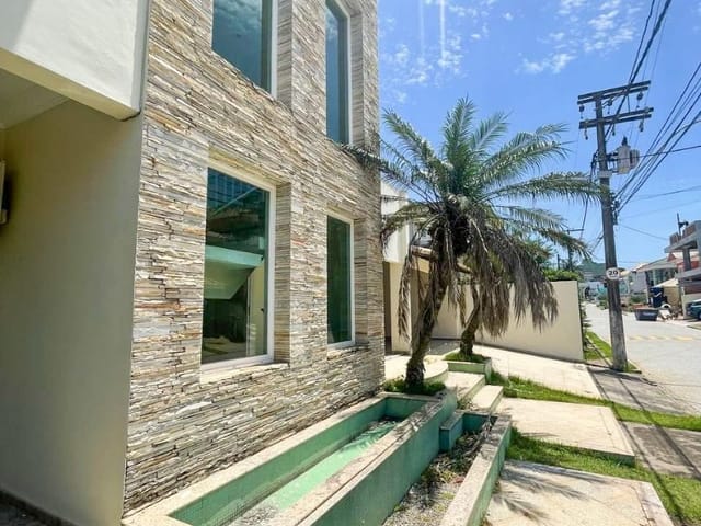 Casa com 445m² 5 quartos e 7 banheiros, à venda, no bairro Cancela Preta em Macaé