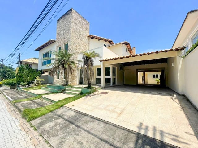Casa com 445m² 5 quartos e 7 banheiros, à venda, no bairro Cancela Preta em Macaé
