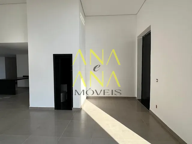 Casa com 600m² 3 quartos e 5 banheiros, à venda, no bairro Condomínio Terras de Santa Cruz em Bragança Paulista
