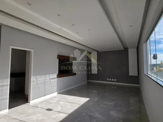 Casa 4 quartos e 4 banheiros, para alugar, no bairro Grama em Juiz de Fora