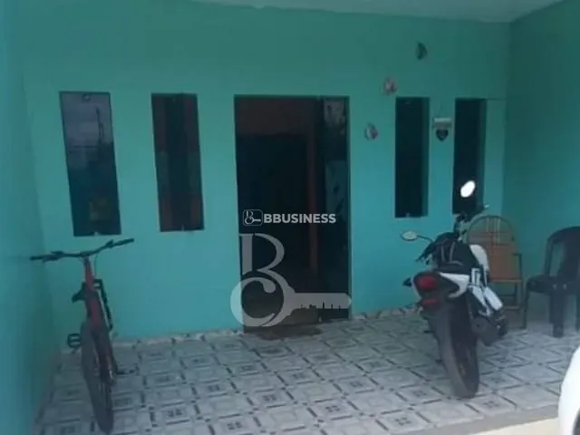 Casa com 140m² 3 quartos e 2 banheiros, à venda, no bairro Parque Jóquei Club em Campos dos Goytacazes