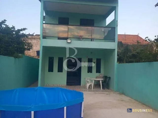 Casa com 140m² 3 quartos e 2 banheiros, à venda, no bairro Parque Jóquei Club em Campos dos Goytacazes