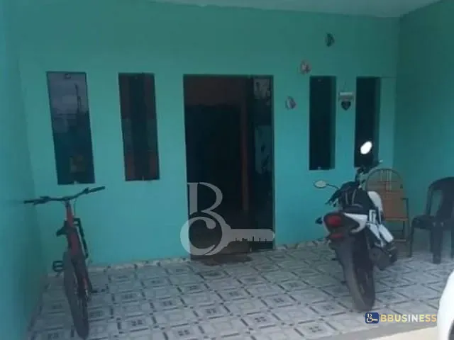 Casa com 140m² 3 quartos e 2 banheiros, à venda, no bairro Parque Jóquei Club em Campos dos Goytacazes