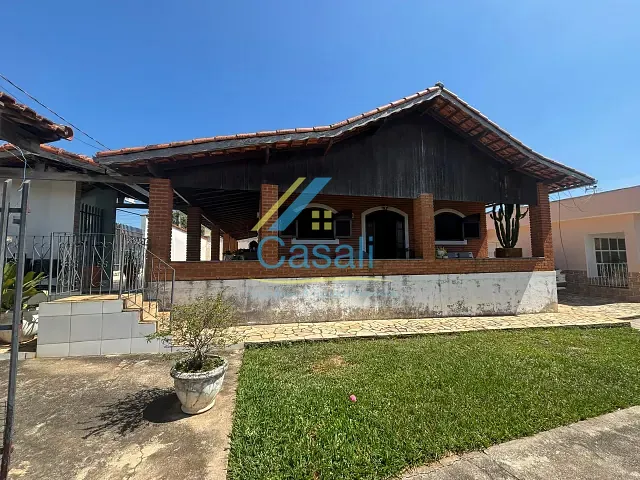 Casa com 2400m² 4 quartos e 2 banheiros, à venda ou para alugar, no bairro Jardim Brasil em São Roque