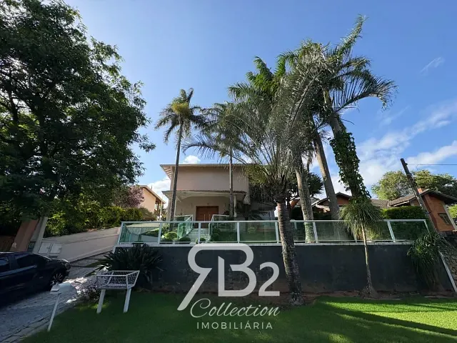 Casa com 828m² 4 quartos e 6 banheiros, à venda ou para alugar, no bairro Vista Alegre em Vinhedo