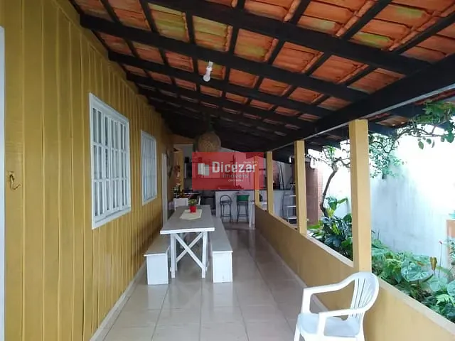 Casa com 260m² 3 quartos e 2 banheiros, à venda, no bairro Praia Alegre em Penha