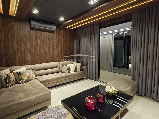 Casa com 600m² 5 quartos e 6 banheiros, à venda, no bairro Esperança em Londrina