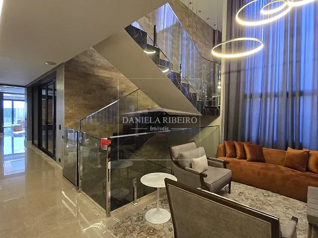 Casa com 600m² 5 quartos e 6 banheiros, à venda, no bairro Esperança em Londrina