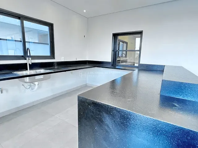 Casa 3 quartos e 5 banheiros, à venda, no bairro Medeiros em Jundiaí