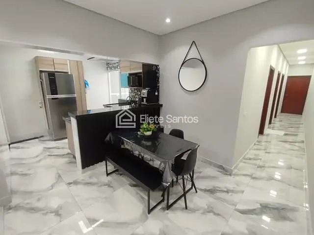 Casa com 162m² 3 quartos e 2 banheiros, à venda, no bairro Catharina Zanaga em Americana