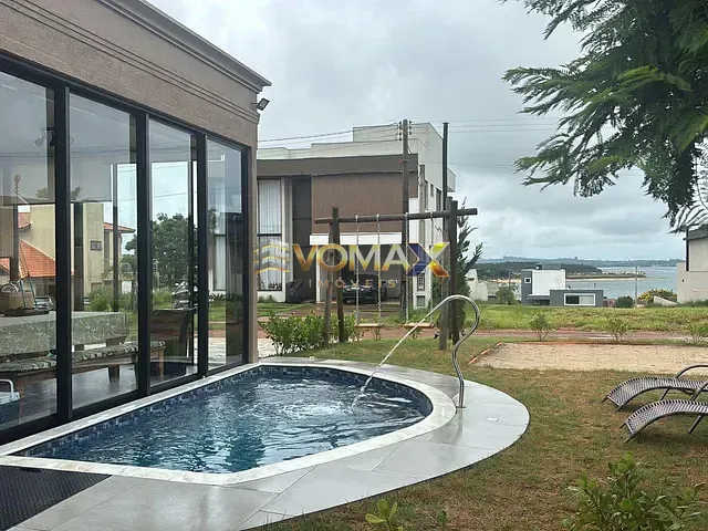 Casa com 480m² 4 quartos e 6 banheiros, à venda, no bairro Terras de Santa Cristina XIII Setor Marina em Paranapanema