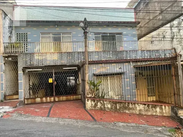 Casa com 150m² 2 quartos e 1 banheiro, para alugar, no bairro Centro em Nova Iguaçu