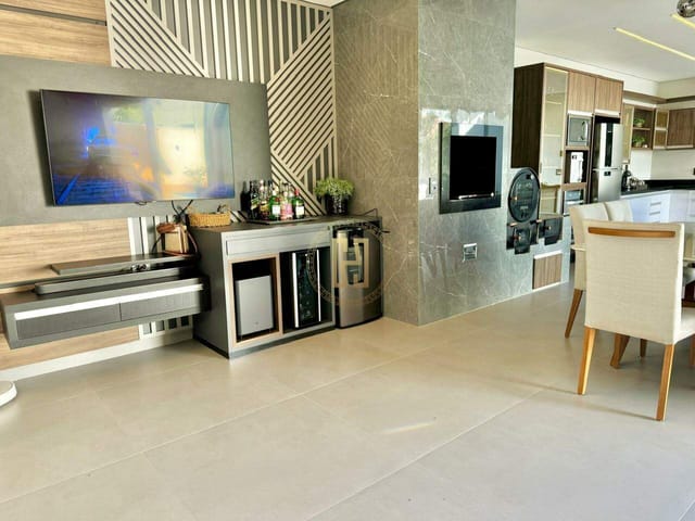 Casa com 496m² 4 quartos e 4 banheiros, à venda, no bairro Flor do Cerrado em Nova Mutum