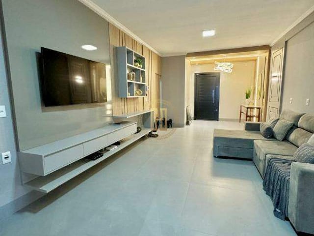 Casa com 496m² 4 quartos e 4 banheiros, à venda, no bairro Flor do Cerrado em Nova Mutum